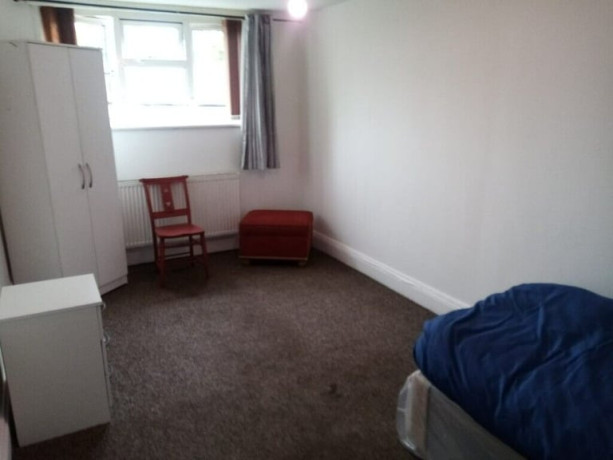 shared-housedouble-room-in-millbrook-road-b14all-dss-acceptedsee-description-big-0