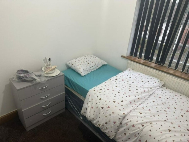 shared-housesingle-room-in-linchmere-road-b21all-dss-acceptedsee-description-big-0