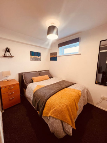 g8-properties-are-pleased-to-offer-this-nice-ground-floor-1-bed-flat-in-a-quiet-residential-area-big-0