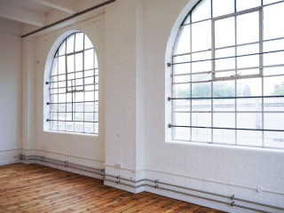 spacious-creative-studio-office-and-workshop-spaces-in-south-london-victorian-warehouse-conversions