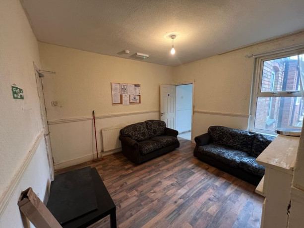 your-quick-and-easy-move-to-birmingham-for-just-ps10week-service-charge-big-1