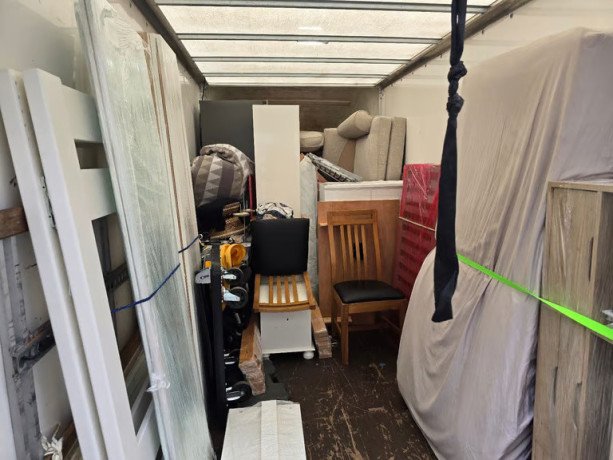 man-vanoffice-moves-waste-rubbishhouse-movesremovals-big-2