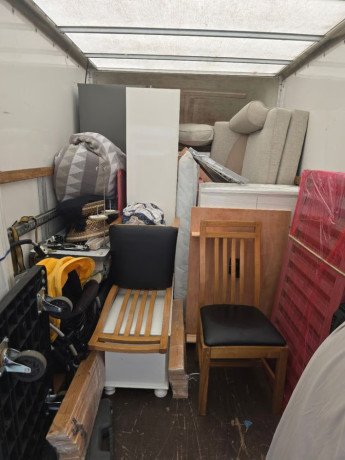 man-vanoffice-moves-waste-rubbishhouse-movesremovals-big-1