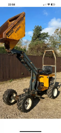 15t-or-5t-digger-driver-for-hire-big-1