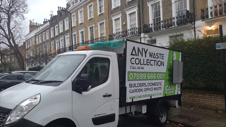 house-removals-service-man-big-1