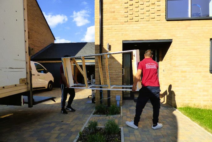 removal-services-man-van-house-big-2