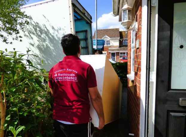removal-services-man-van-house-big-1