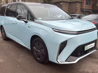 pco-car-hire-rent-to-buy-7-8-9-seater-tesla-mercedes-bmw-uberxl-exec-lux-wheely-blacklane