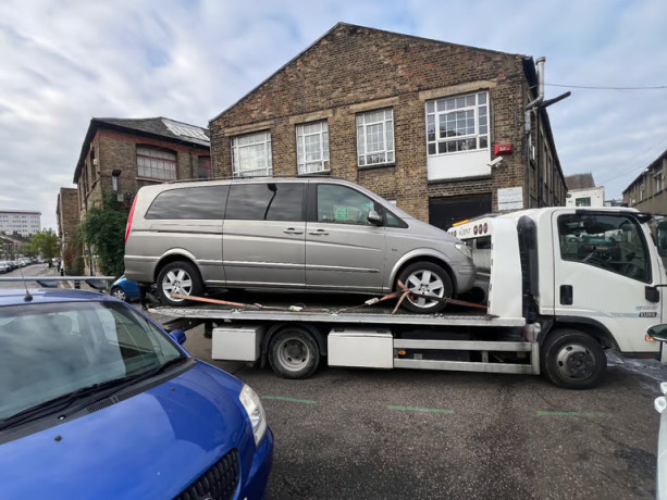fas-recovery-service-hiab-truck-tow-truck-towing-breakdowns-van-247-big-3