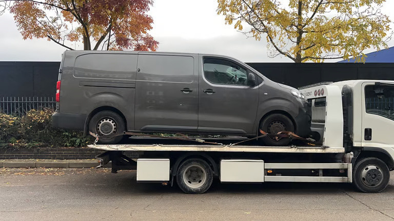 fas-recovery-service-hiab-truck-tow-truck-towing-breakdowns-van-247-big-2