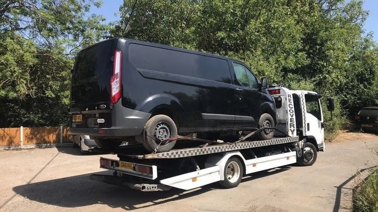 247-east-london-recovery-van-breakdown-vehicle-trucks-tow-towing-assistant-services-cheap-big-2