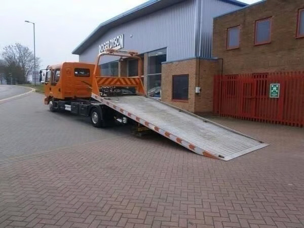 24-7-towing-service-london-van-car-recovery-trucks-breakdown-tow-transporter-roadside-assistance-big-1