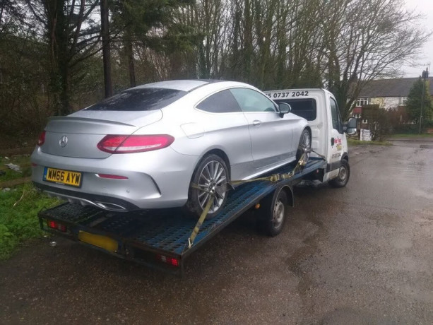 fast-track-car-recovery-24-hr-breakdown-vehicle-tow-truck-towing-jump-start-service-in-east-london-big-2