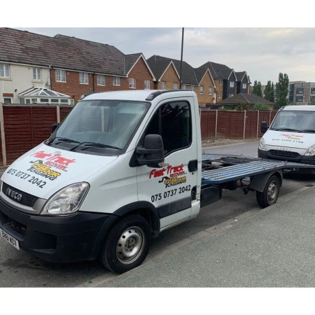 fast-track-car-recovery-24-hr-breakdown-vehicle-tow-truck-towing-jump-start-service-in-east-london-big-0