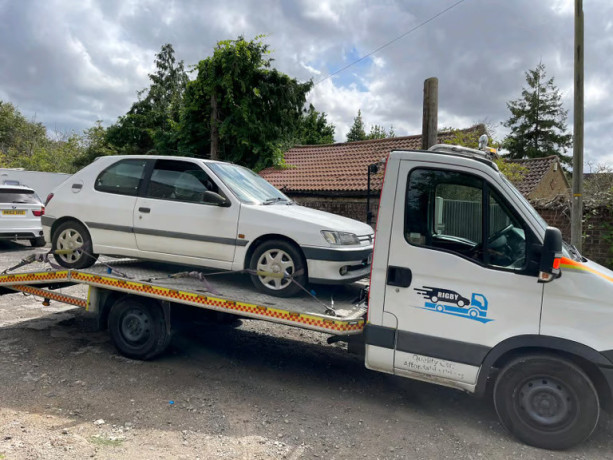 urgent-breakdown-recovery-service-247-big-0