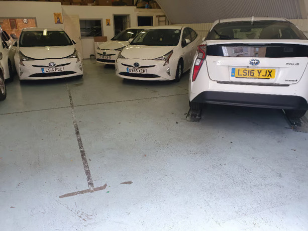 cheap-pco-car-hire-including-insurance-reliable-pco-car-to-rent-free-maintenance-and-tyres-big-1