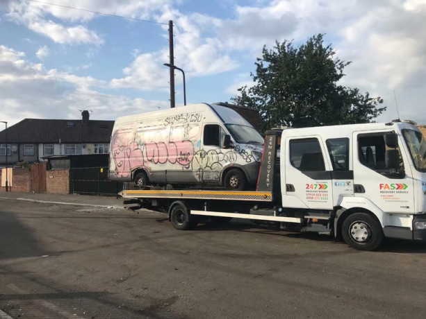 recovery-breakdown-towing-truck-247-service-car-london-transporter-big-1