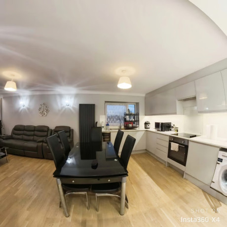 2-bedroom-flat-in-2-bed-flat-for-sale-blenheim-court-big-0