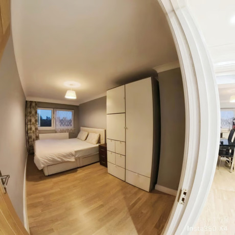 2-bedroom-flat-in-2-bed-flat-for-sale-blenheim-court-big-1