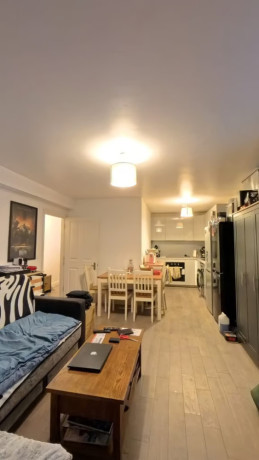 1-bedroom-flat-in-archers-1-bedroom-apartment-for-sale-haysoms-close-romford-rm1-4dl-big-0