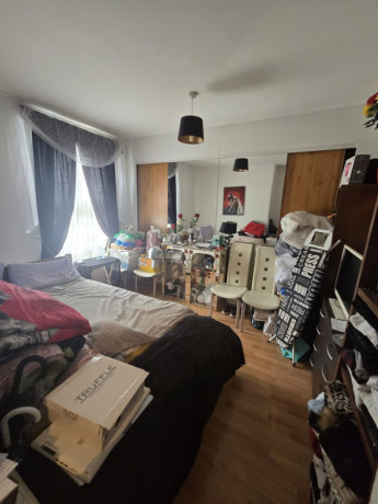 1-bedroom-house-in-2-separate-one-bedroom-flats-for-sale-ig11-aps250k-aps270k-big-2
