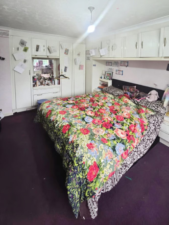 3-bedroom-house-in-3-bed-house-for-sale-a-barking-ig11-big-1