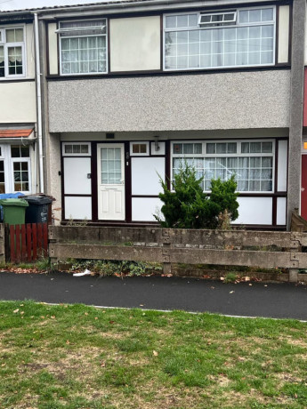 3-bedroom-house-in-3-bed-house-for-sale-a-barking-ig11-big-2