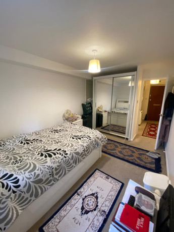 1-bedroom-flat-in-one-bedroom-first-floor-flat-rm1-big-4