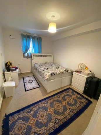 1-bedroom-flat-in-one-bedroom-first-floor-flat-rm1-big-2