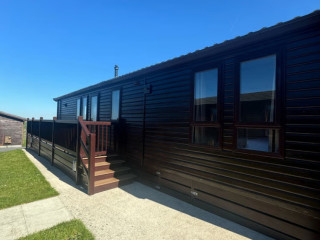 lodge-for-sale-including-composite-decking-all-furniture-fittings-and-fixtures-for-ps3999500