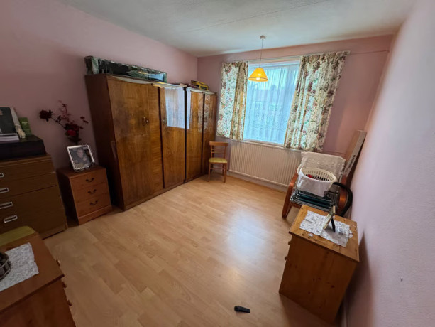 3-bedroom-house-in-3-bedroom-semi-detached-house-oaklands-avenue-edmonton-n9-big-4
