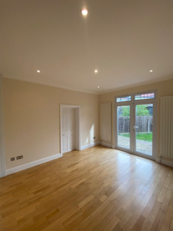 4-bedroom-house-in-4-bedroom-house-sandringham-road-wood-green-n22-big-0