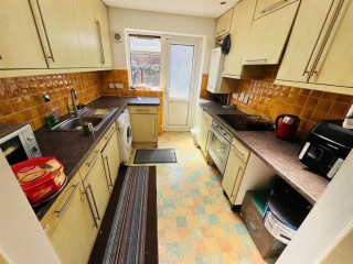 1-bedroom-flat-in-hounslow