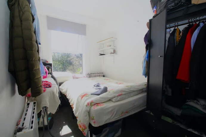 hane-estate-agents-offer-a-2-bedroom-first-floor-converted-flat-big-2