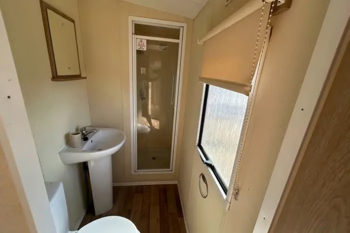 isle-of-sheppey-sited-static-caravan-for-sale-kent-bargain-big-0
