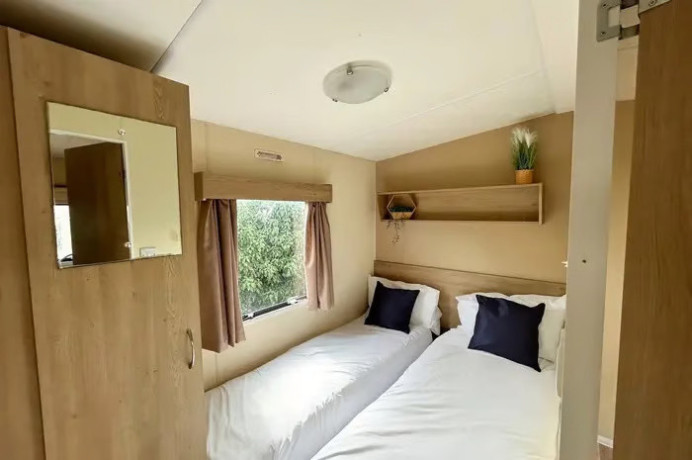 isle-of-sheppey-sited-static-caravan-for-sale-kent-bargain-big-3