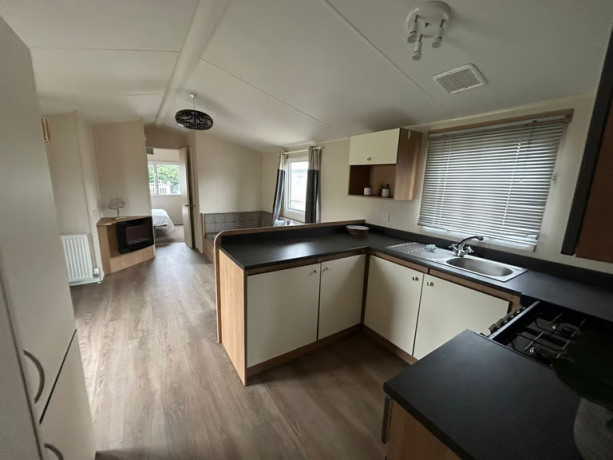 caravan-for-sale-sited-in-birchington-kent-offer-live-in-2025-big-2