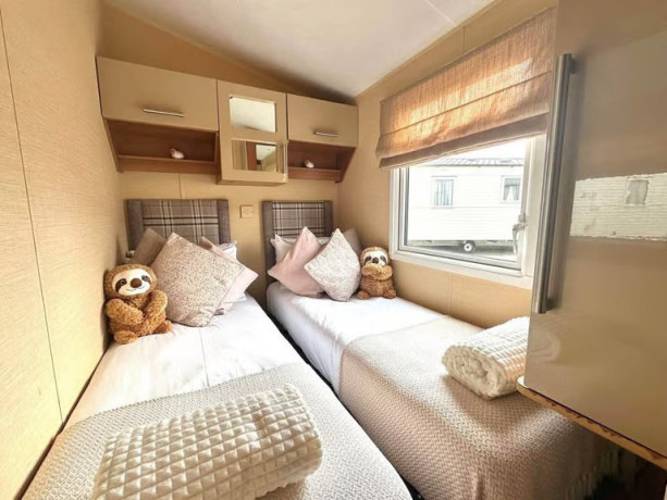 static-caravan-for-sale-top-tier-amenities-5-secure-park-newly-renovated-big-2
