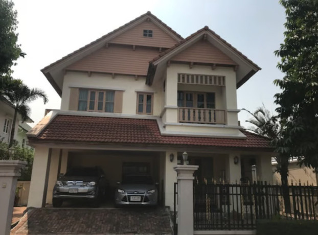 spread-the-balance-over-10-years-3-bedroom-house-in-bangkok-thailand-big-0