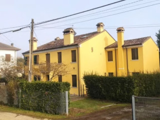 spread-the-balance-over-8-years-duplex-apartment-1-hour-from-venice-italy