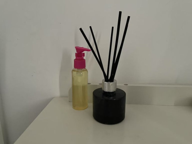 healing-massage-cheap-price-fromps15-nails-from-ps10-big-3