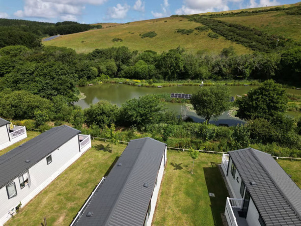 2021-victory-stonewood-for-sale-at-sun-haven-holiday-park-newquay-front-line-lake-views-tr8-4bq-big-1