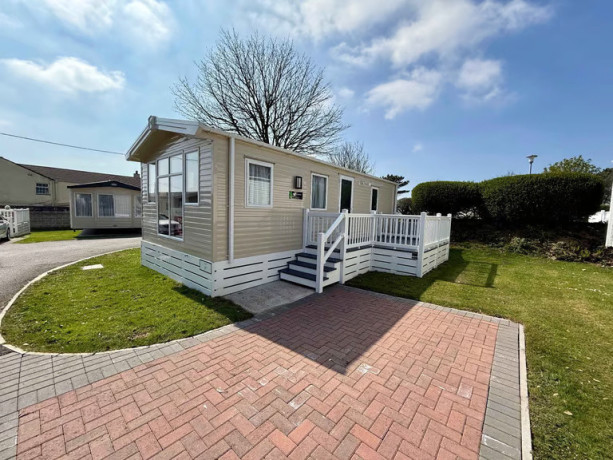 ex-demo-new-willerby-linwood-static-caravan-for-sale-at-st-agnes-holiday-park-truro-tr4-8hs-big-2