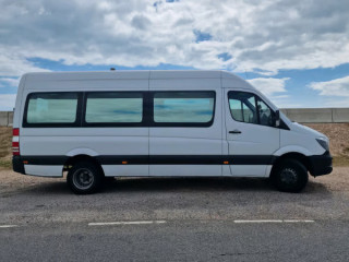 minibus-hire-with-driver-for-all-occasions-17-seater