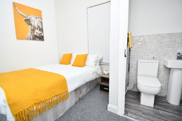 6-bed-6-bath-hmo-preston-city-centre-fully-refurbed-high-spec-throughout-returns-in-excess-of-45-pa-big-2