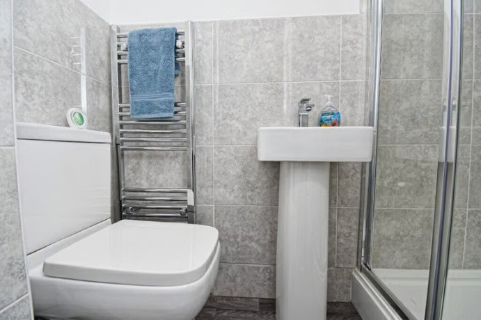 6-bed-6-bath-hmo-preston-city-centre-fully-refurbed-high-spec-throughout-returns-in-excess-of-45-pa-big-1