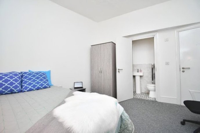 special-offer-off-plan-newly-converted-burnley-hmo-sold-fully-regulated-and-with-tenants-big-1