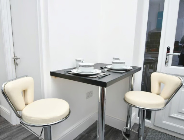 4-bed-hmo-burnley-for-sale-only-ps15000-cash-required-big-2