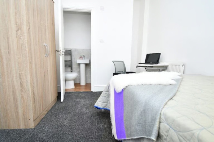 newcastle-city-centre-property-with-3677-net-yield-big-1