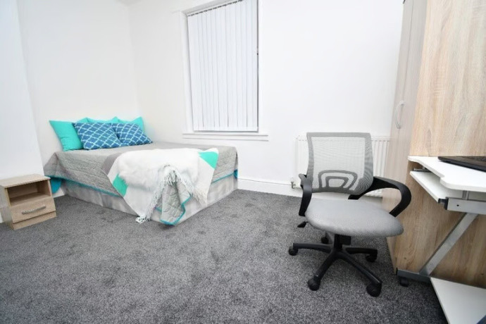 newcastle-city-centre-property-with-3677-net-yield-big-0